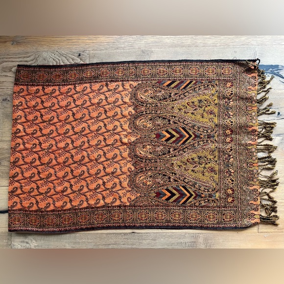 Colourful scarf - Picture 2 of 2